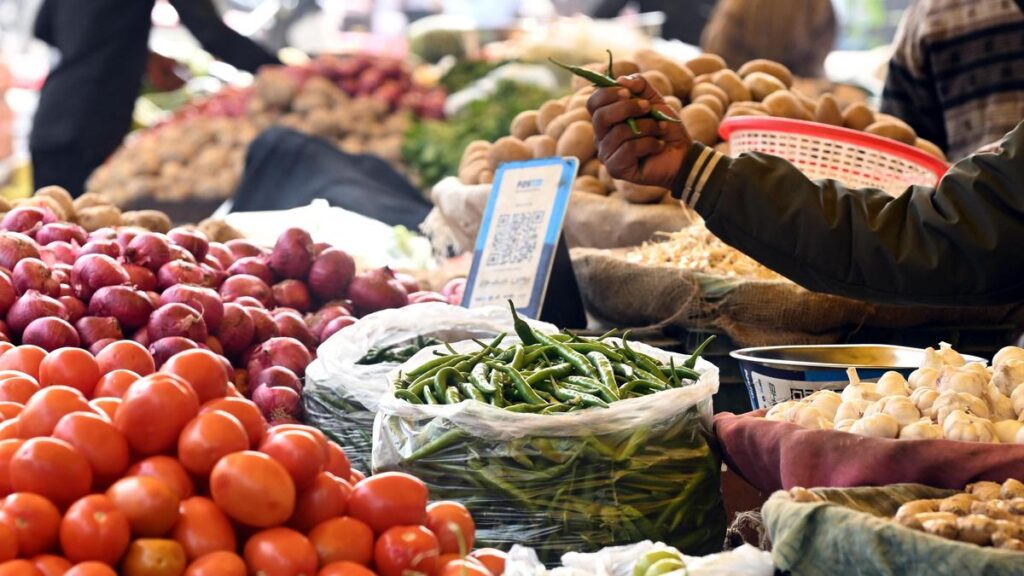 India’s Wholesale Inflation Jumps to 8.3%, Highest in Nearly 3.5 Years
