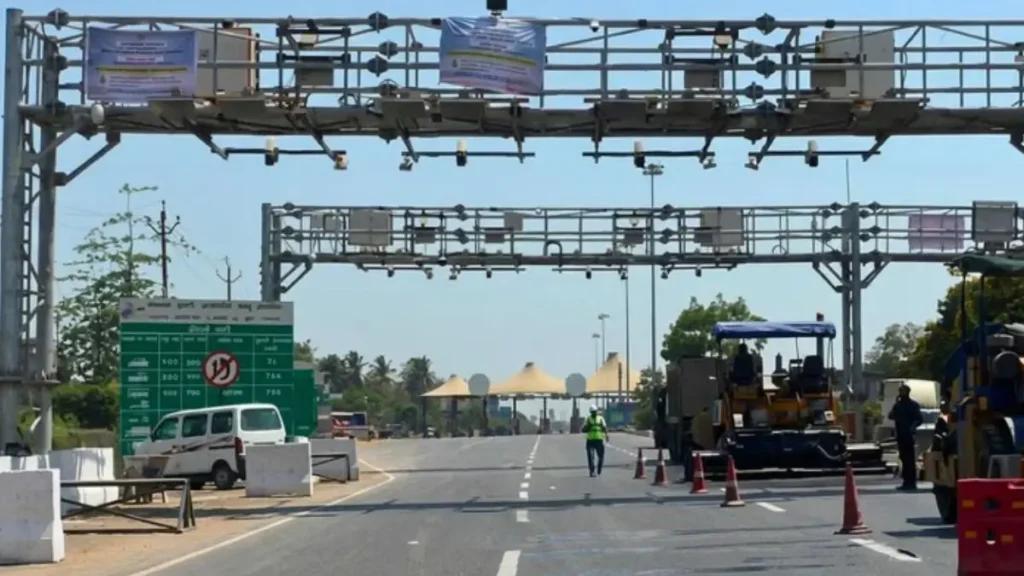 India Introduces First Barrier-Free Tolling System on Major Highway in Gujarat
