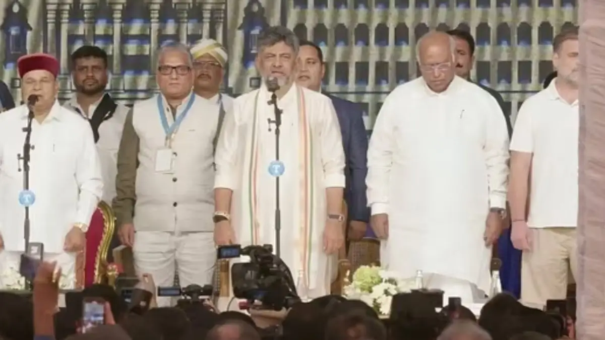 DK Shivakumar Takes Oath as Karnataka’s 18th Chief Minister